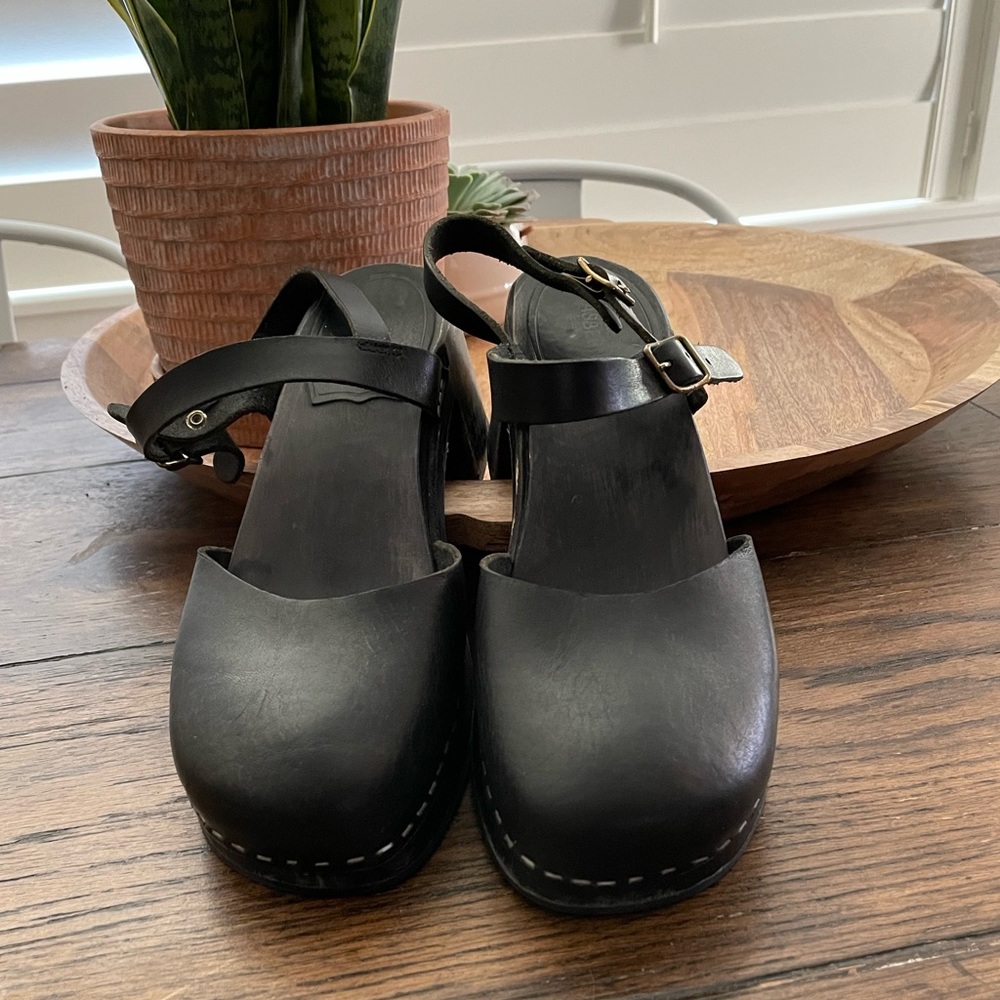 Swedish Hasbeens T-Strap size 8